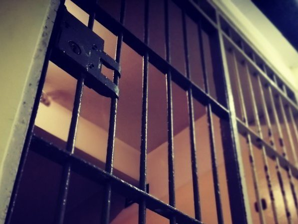 Miał przy sobie narkotyki oraz skradziony wcześniej alkohol