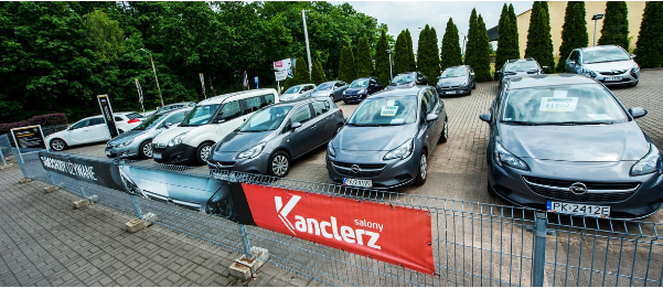 Zakup samochodu używanego w ASO