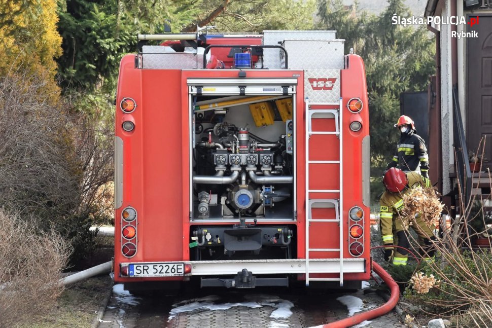 Pożar budynku w Rybniku – Chwałowicach. Lądował LPR