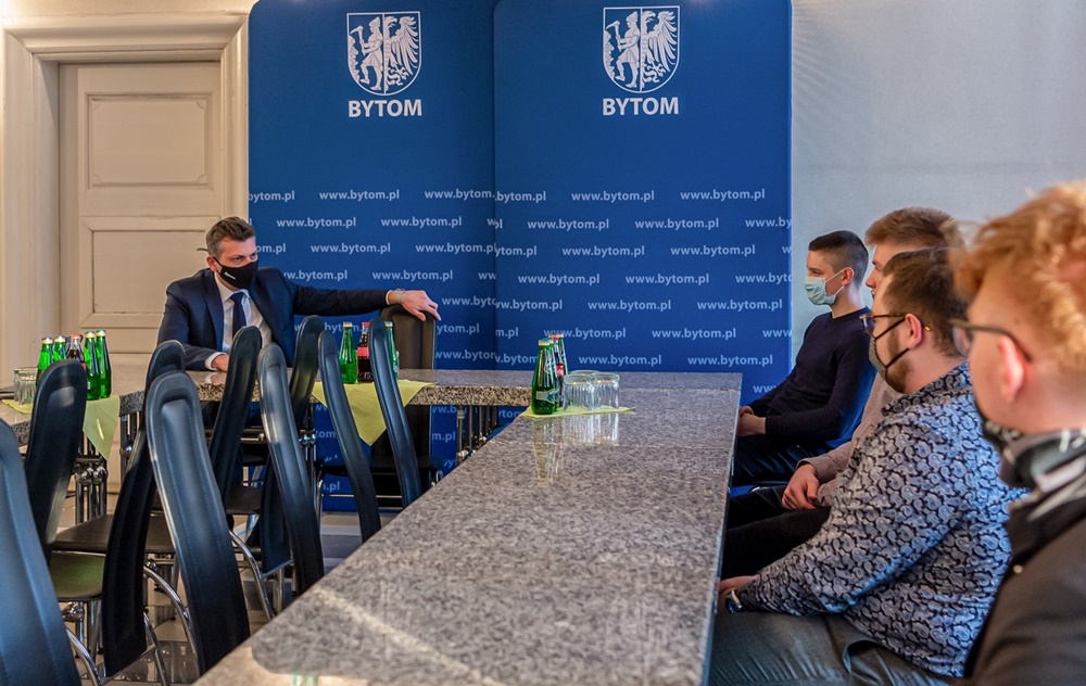 Prezydent spotkał się z radnymi Młodzieżowej Rady Miejskiej