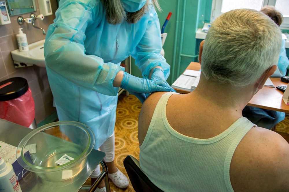 "Jedynka" rozpoczęła szczepienia nauczycieli