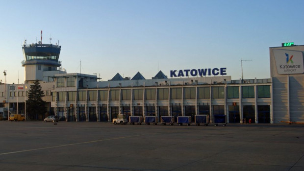 Punkt szybkich testów na koronawirusa uruchomiono w Katowice Airport