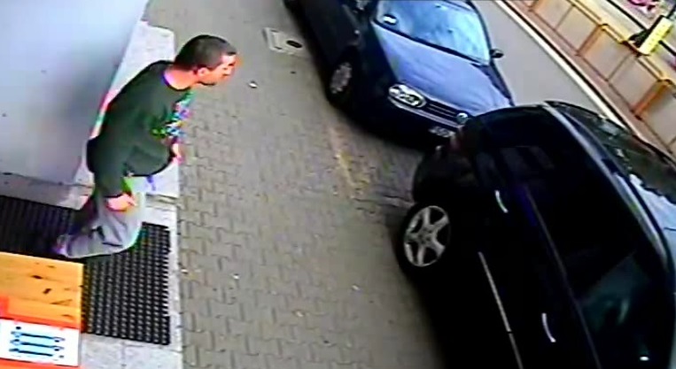 Publikujemy wizerunek podejrzewanego o zniszczenie mienia. Rozpoznajesz go?