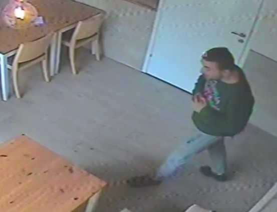 Publikujemy wizerunek podejrzewanego o zniszczenie mienia. Rozpoznajesz go?