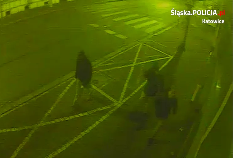 Publikujemy wizerunek podejrzanych o usiłowanie włamania. Rozpoznajesz ich?