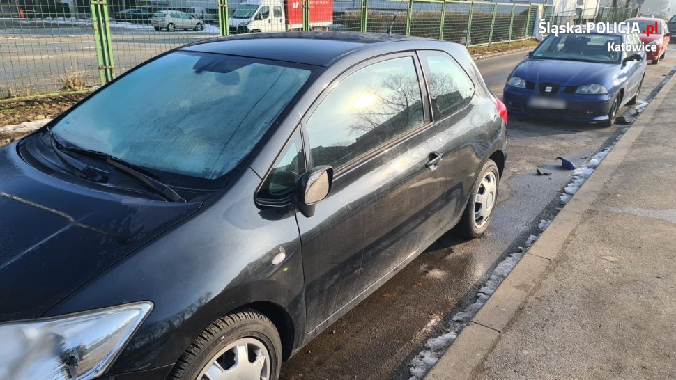 Zatrzymani za zniszczenie samochodów i posiadanie narkotyków