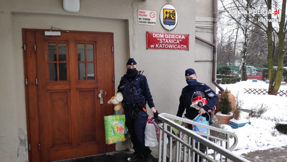 Od nocnej interwencji po zbiórkę ubranek i zabawek dla 3-letniego chłopca