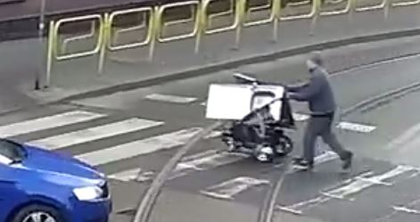 Publikujemy wizerunek podejrzanego o kradzież. Rozpoznajesz go?