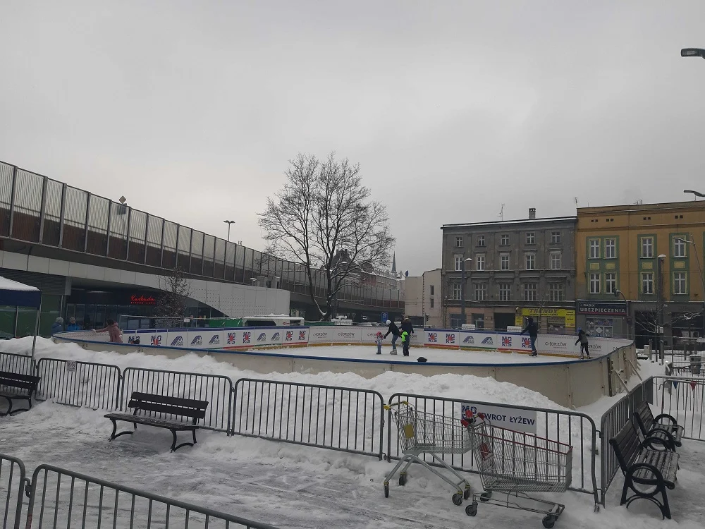 Lodowisko na Rynku w Chorzowie ponownie otwarte!