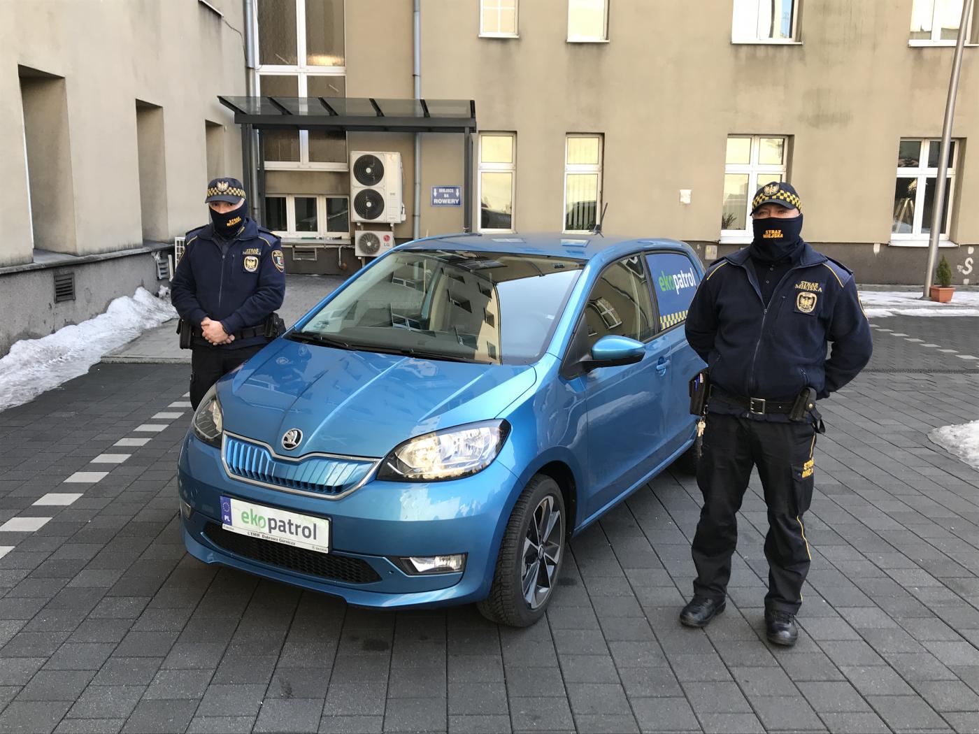 Chorzowski ekopatrol z elektrycznym samochodem