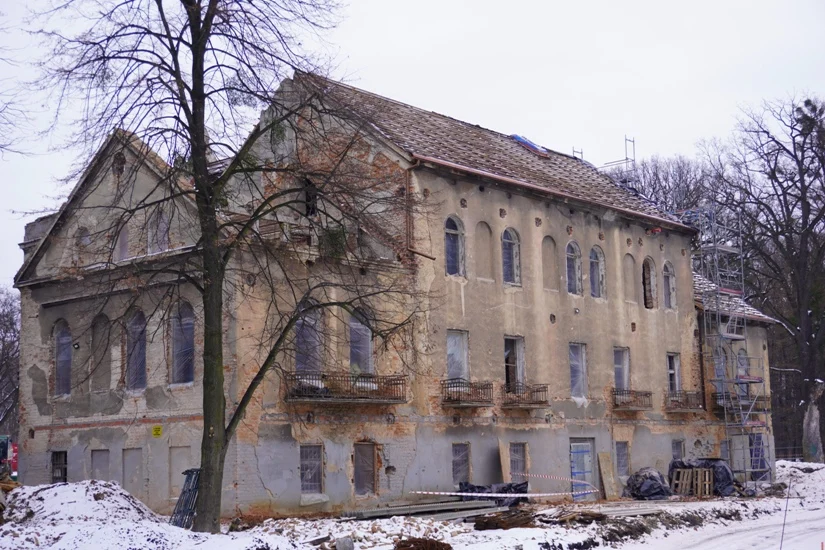 Historyczne wnętrza znów będą zachwycały! Trwa renowacja Pałacu w Baranowicach