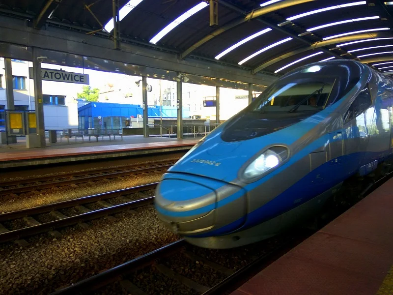 Alternatywne połączenie kolejowe na trasie Gliwice-Katowice z przystankiem w Kochłowicach