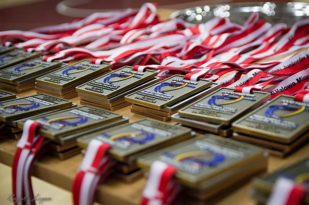 Zawodnicy UKS Grot na XXXI Halowych Mistrzostwach Polski Juniorów Młodszych. Jak wypadli?