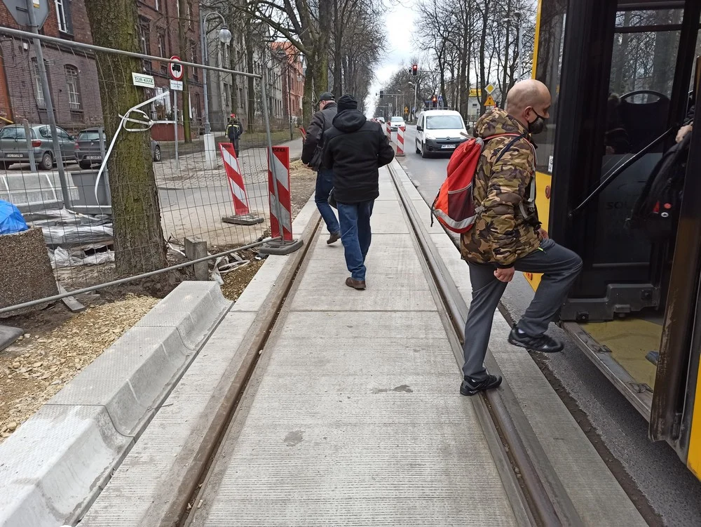 Trwa modernizacja torowiska tramwajowego w Rudzie Śląskiej. Kiedy nastąpi finał prac?