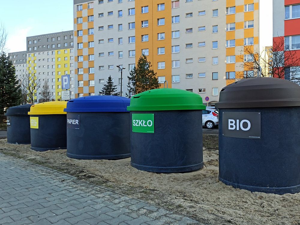 Powstają kolejne pojemniki półpodziemne