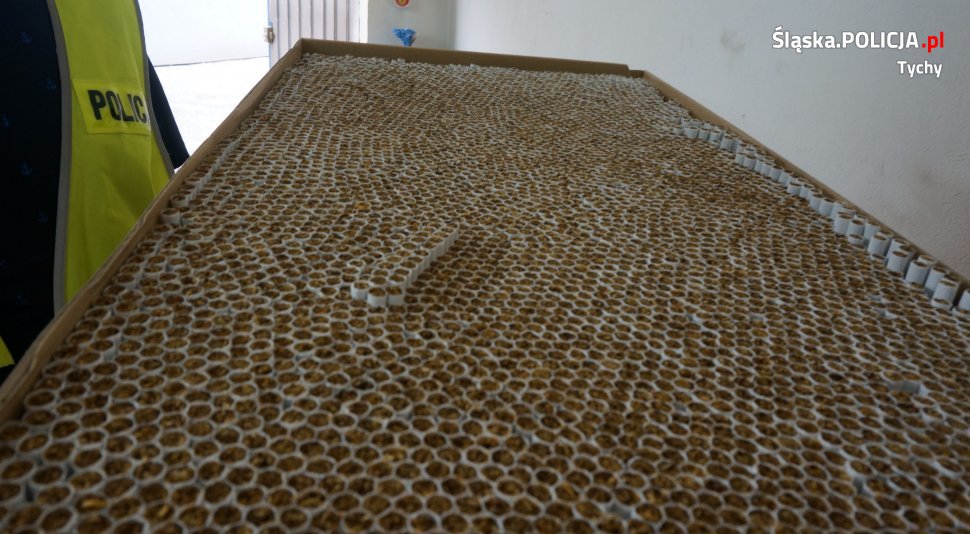 Tyscy policjanci przejęli nielegalny towar 60-latka