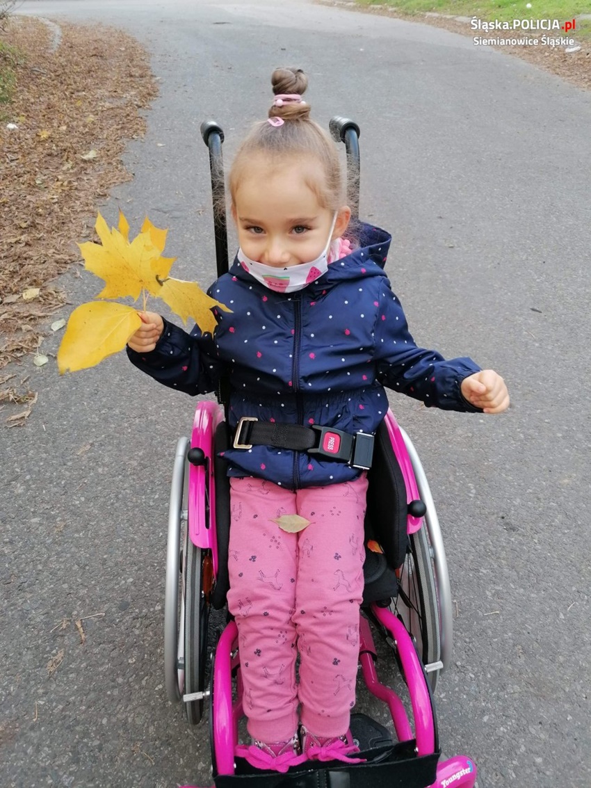 Dzielna Julia czeka na pomoc- przekaż 1% z rozliczenia podatkowego