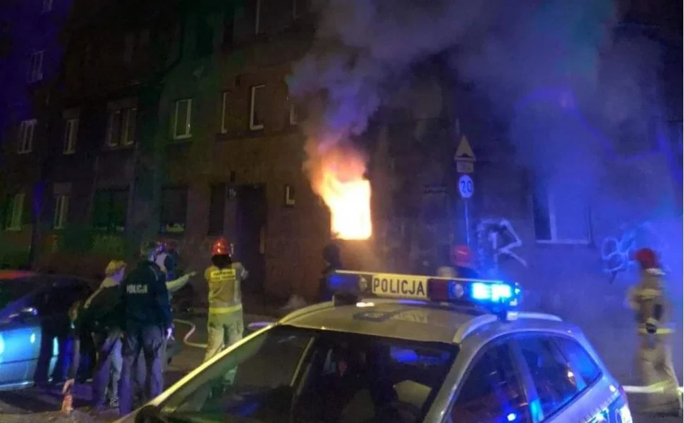 Tragiczny pożar mieszkania w Mysłowicach. Jedna z ofiar nie żyje