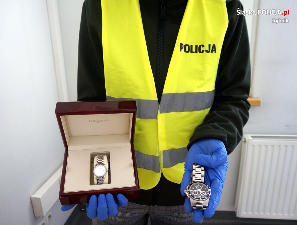 Rybniccy kryminalni odzyskali zegarki i monety kolekcjonerskie warte kilkadziesiąt tysięcy