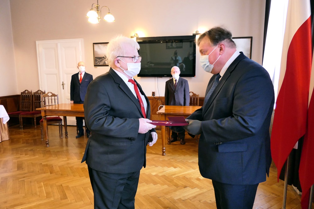 Waldemar Binięda odznaczony Krzyżem Kawalerskim Orderu Odrodzenia Polski