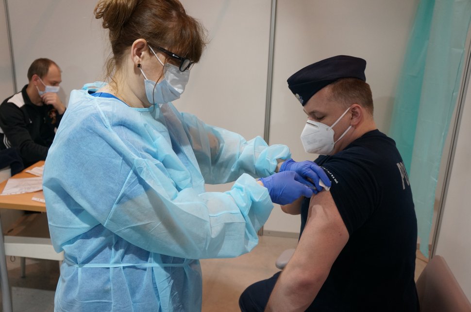 Pierwsi bytomscy policjanci zaszczepieni