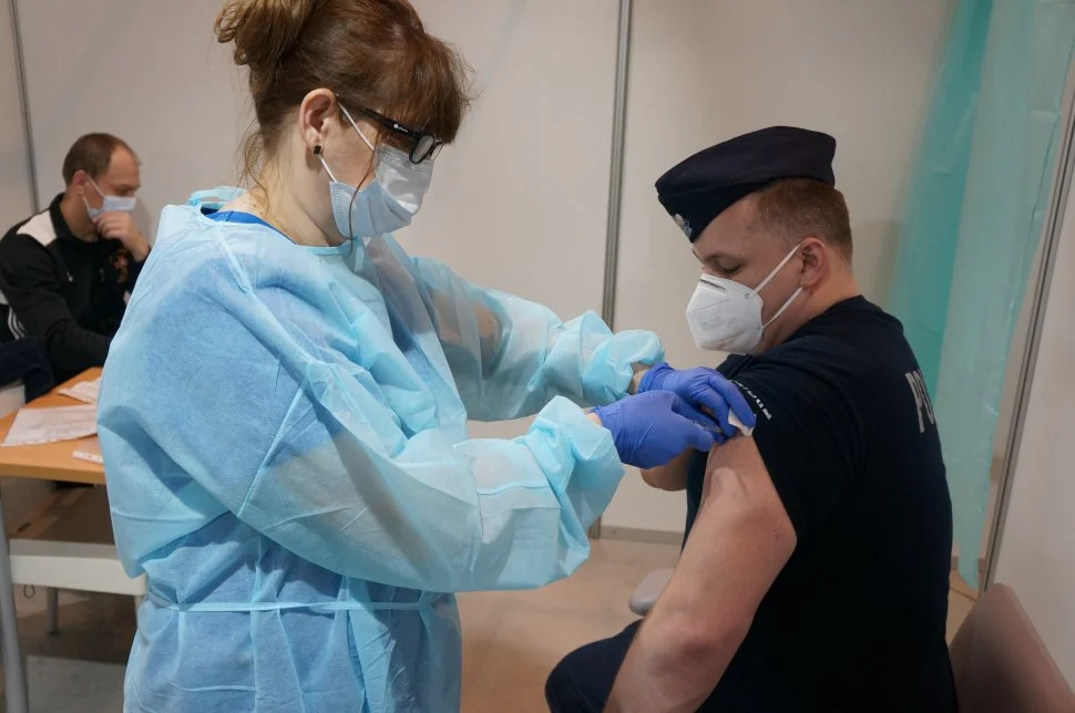 Pierwsi bytomscy policjanci zaszczepieni