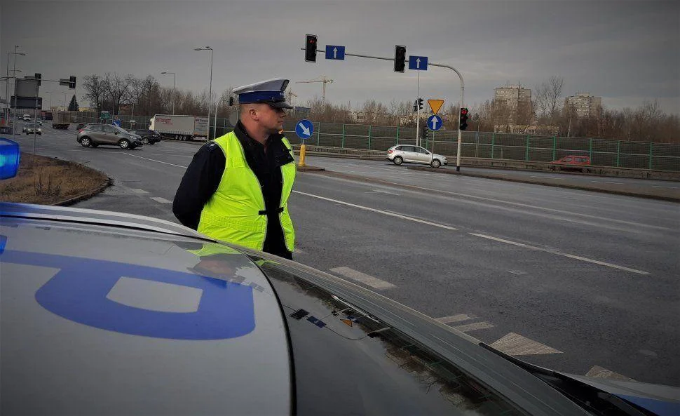 Gliwice: Pijani mężczyźni prowokowali i wyzywali policjantów. Doszło do zatrzymania