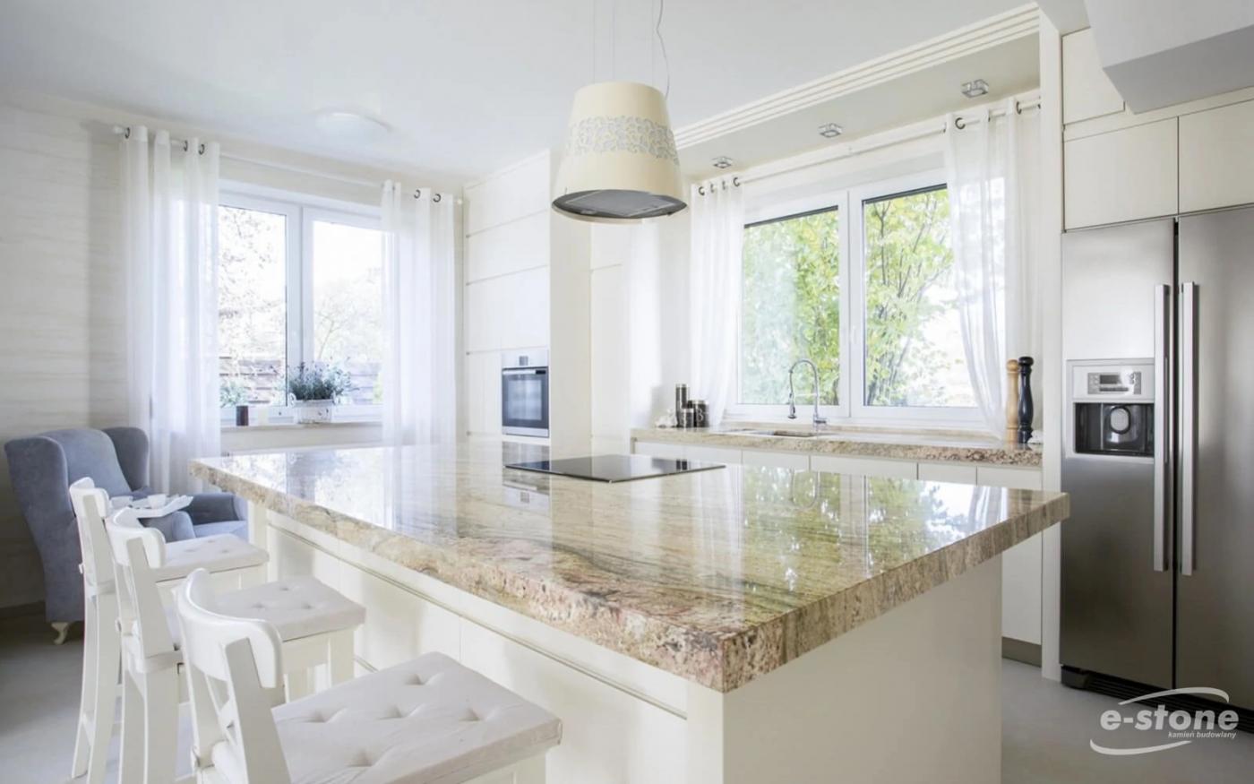 Jaki blat do białej kuchni?