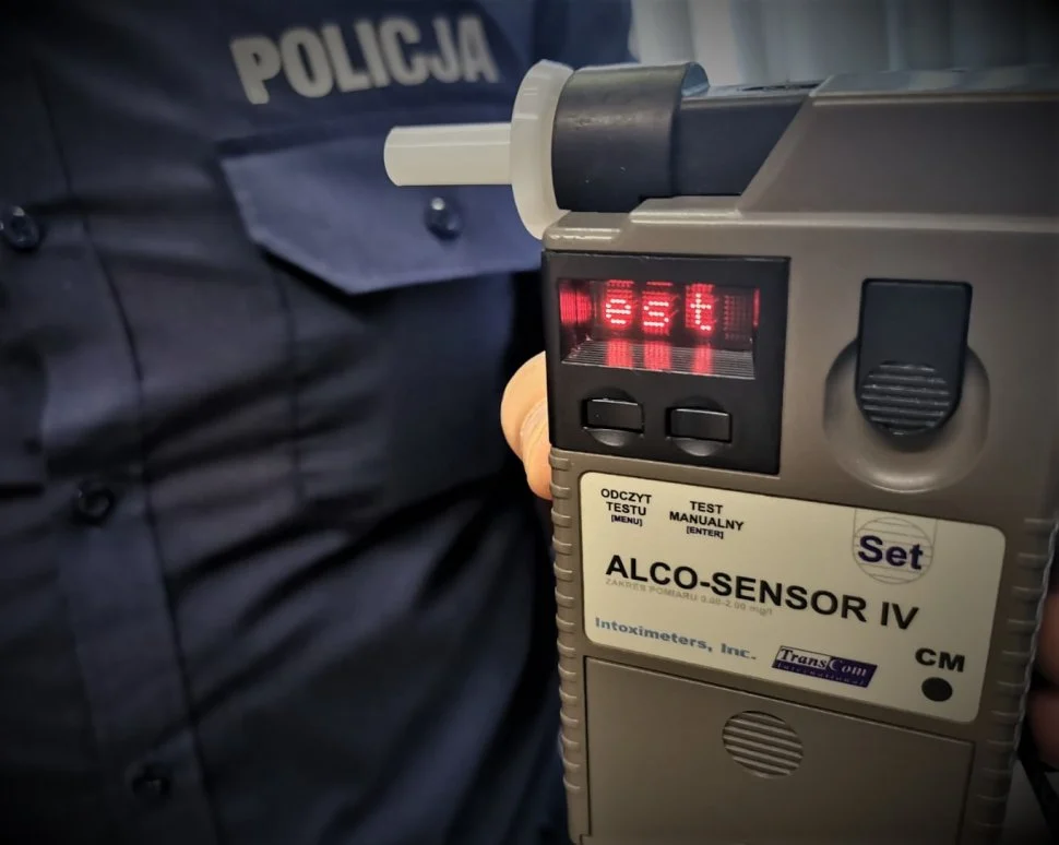 Piłeś alkohol? Nie wsiadaj za kierownicę!