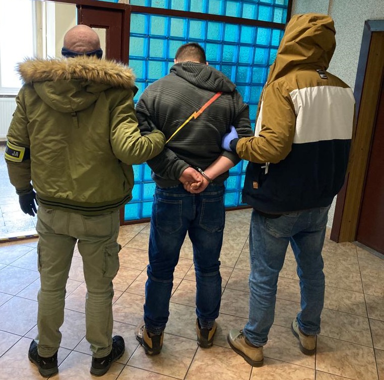 Czterech mężczyzn aresztowanych za brutalne pobicie