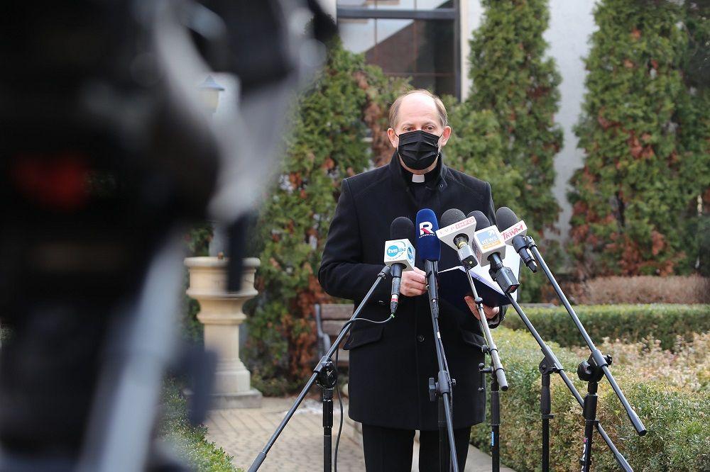 Obostrzenia w kościołach na święta wielkanocne. Episkopat podaje wytyczne