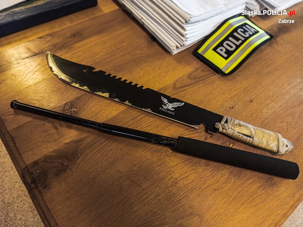 Atak maczetą w Zabrzu! Rozbój nastolatków dla... pączków