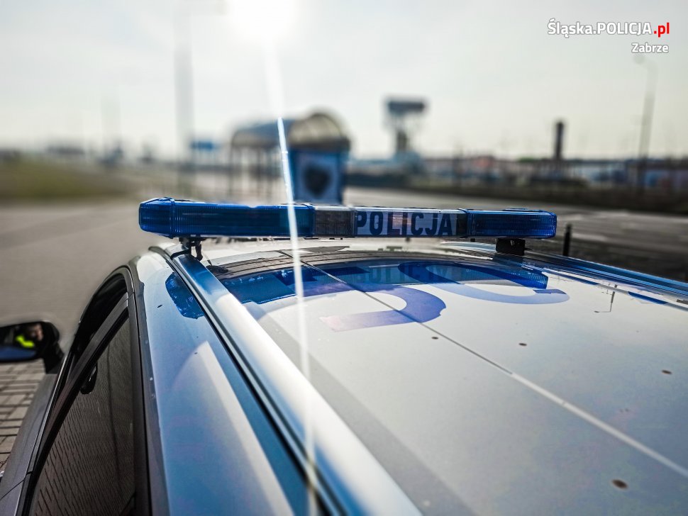 Potrącił 72-latkę wjeżdżając na parking