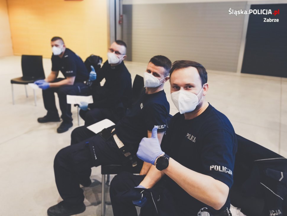 Pierwsi zabrzańscy policjanci już są zaszczepieni