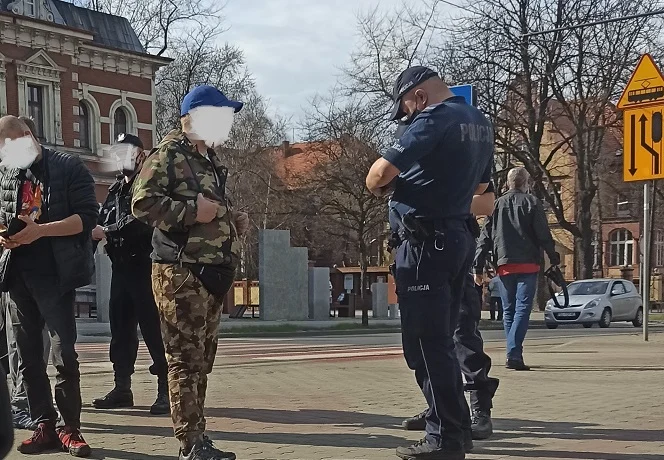 Posypały się mandaty za udział w marszu antycovidowców