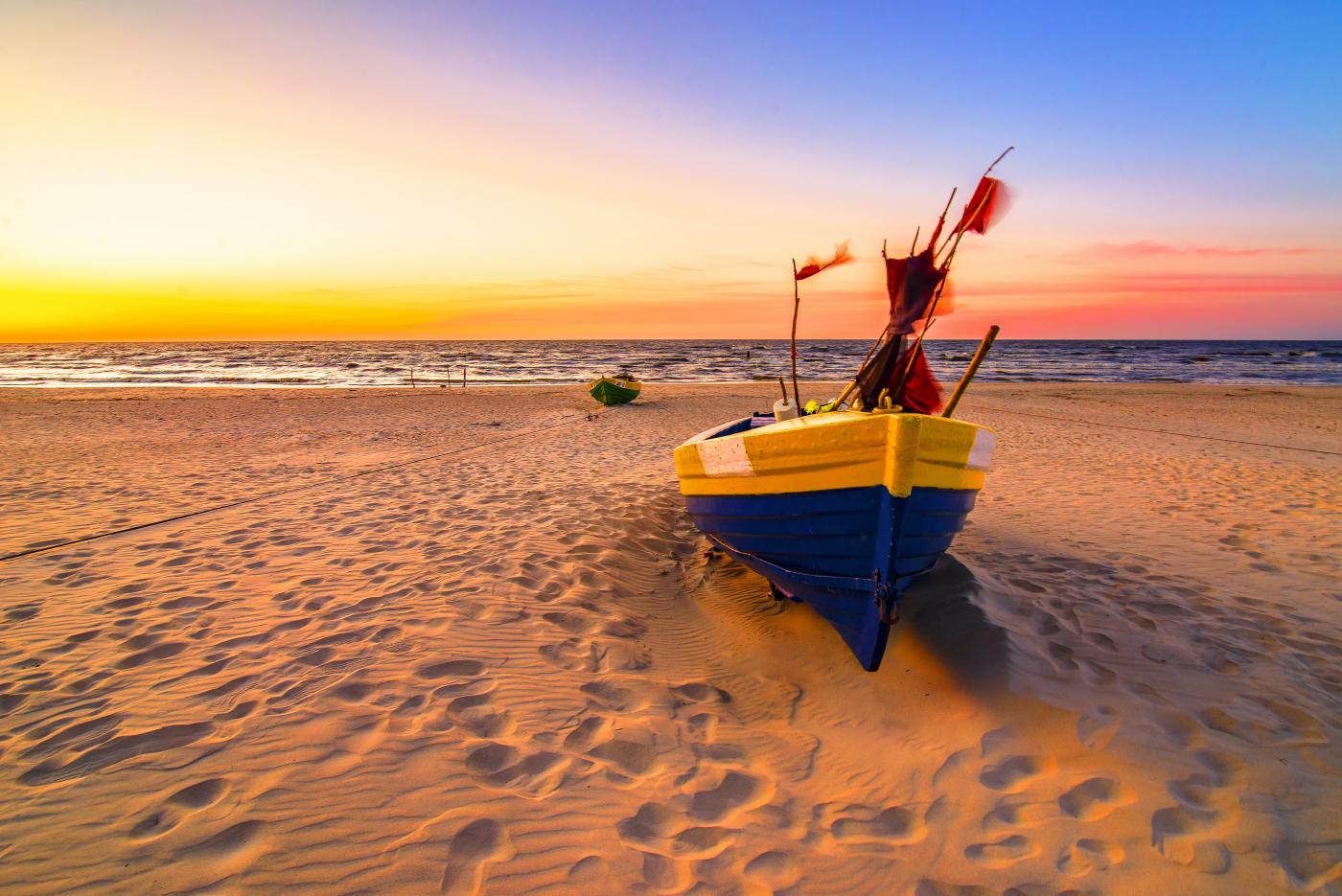 Lato 2021 - kierunki na udany i bezpieczny urlop