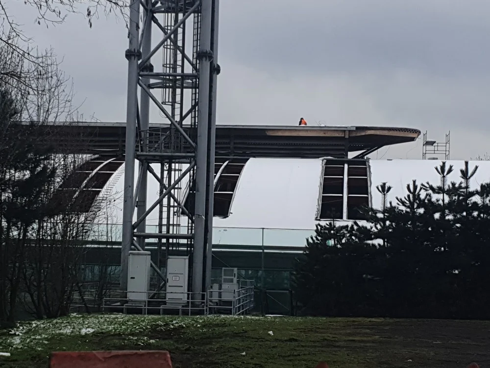 Rudzkie Tereny Targowe pod nowym dachem. Rozpoczął się remont zadaszenia