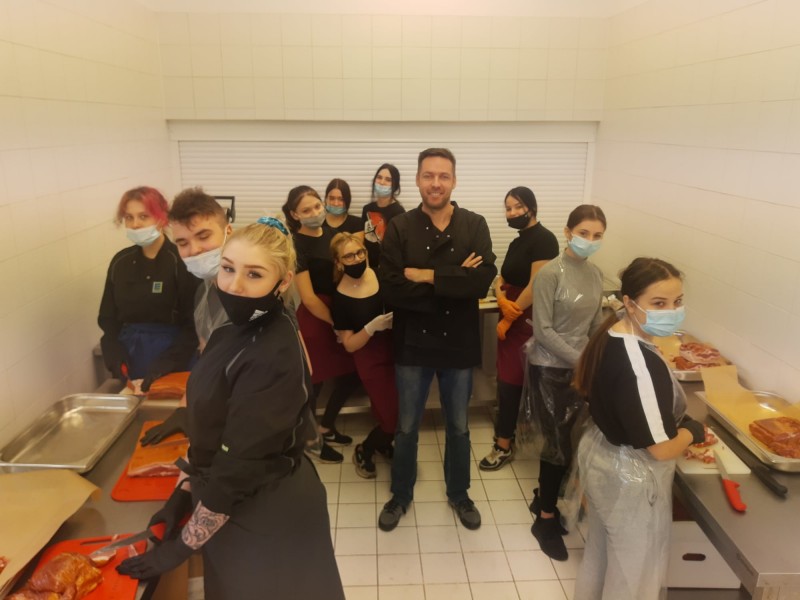 Metropolitalne Śniadanie Wielkanocne - 4,2 tys. paczek