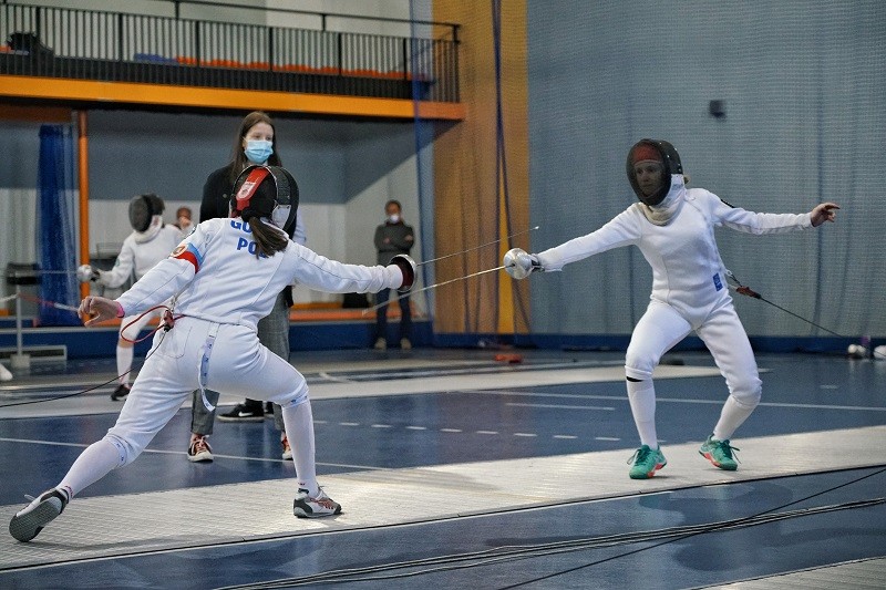 Siemianowickie stypendystki wicemistrzyniami Śląska Juniorów Młodszych w szpadzie