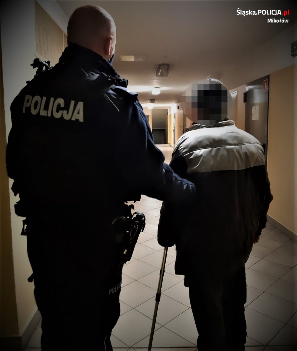 70-latek uderzył żonę młotkiem. Musi opuścić wspólne mieszkanie