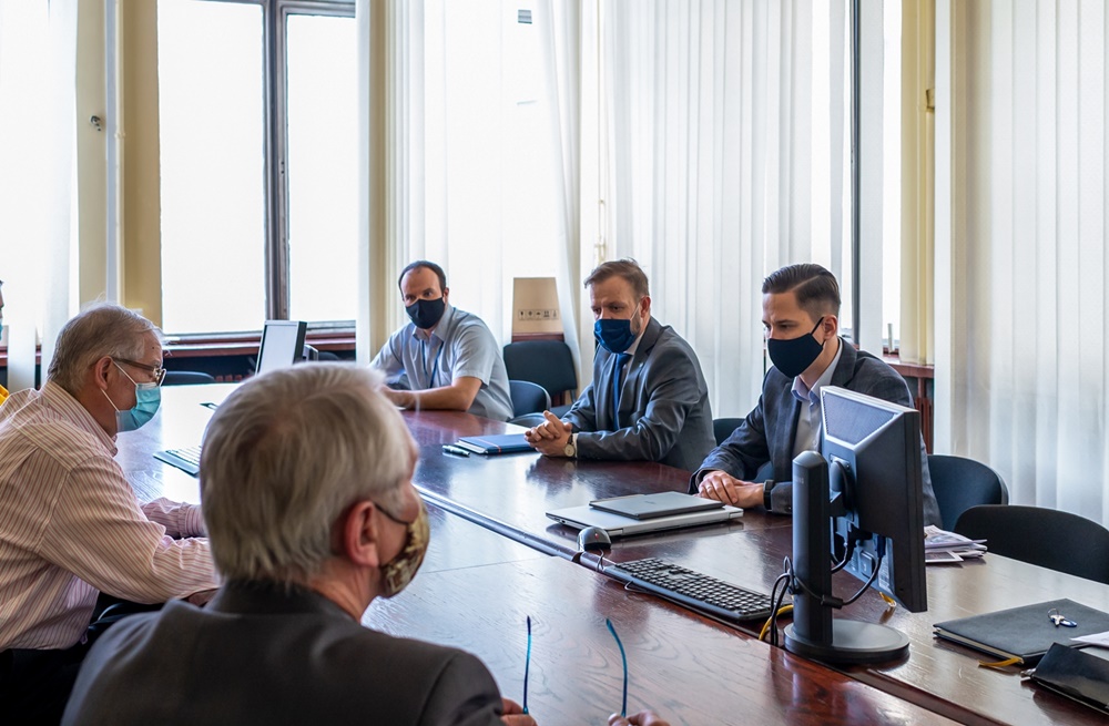 Jak rozwiązać problem śmieci wokół Rodzinnych Ogrodów Działkowych?