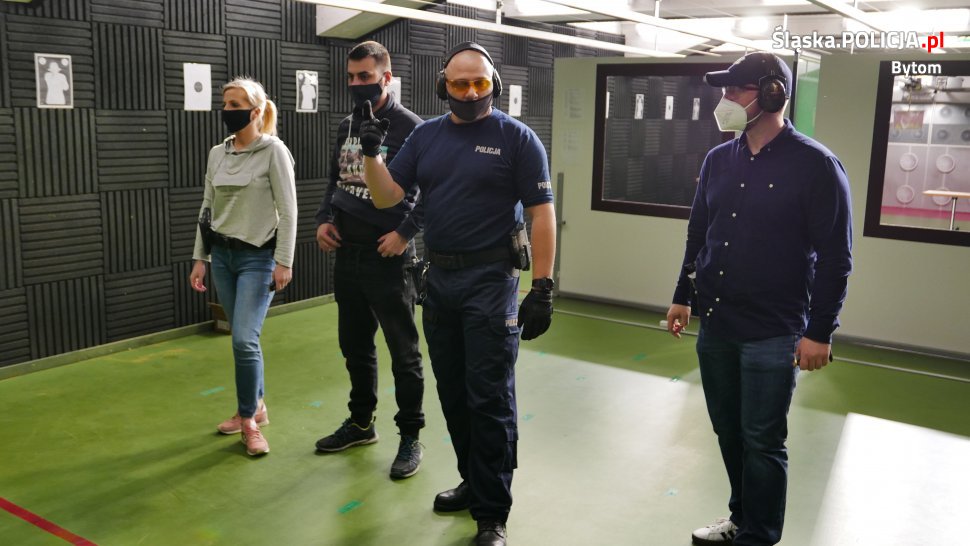 Trening strzelecki bytomskich policjantów