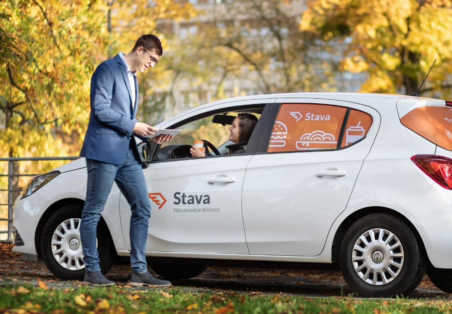 Własna firma w Sosnowcu. Zobacz, jak zacząć zarabiać na dowozach jedzenia i zakupów