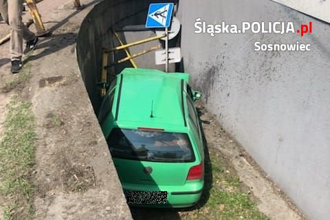 Stracił panowanie nad samochodem i potrącił 80-latkę