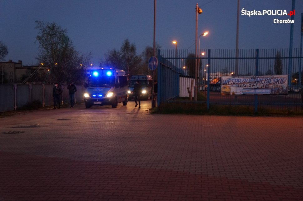 Policjanci zabezpieczali mecz pomiędzy drużynami Ruchu Chorzów i Ślężą Wrocław