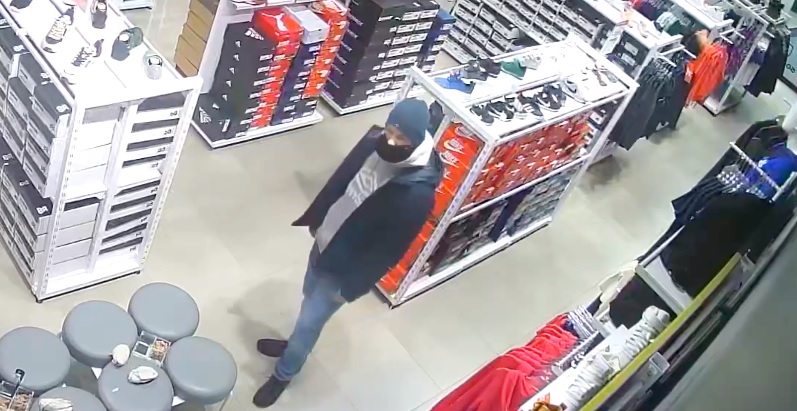 Poszukiwany sprawca kradzieży rozbójniczej. rozpoznajesz go?