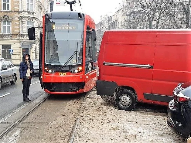 Parkuj właściwie. Zachowaj 1 metr od torowiska! To nowa akcja Tramwajów Śląskich