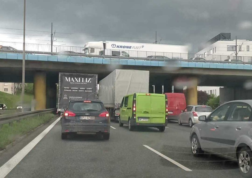 Śmiertelny wypadek na DTŚ! Utrudnienia potrwają nawet do 2 godzin