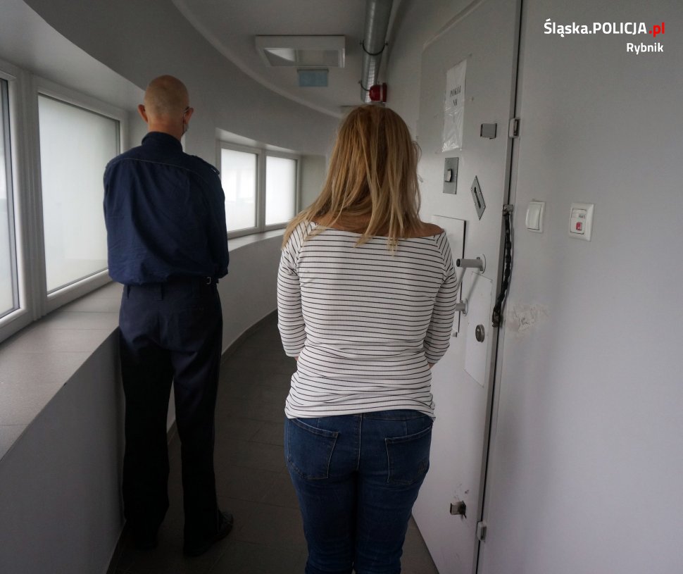 Zatrzymani za czerpanie korzyści majątkowej z prostytucji