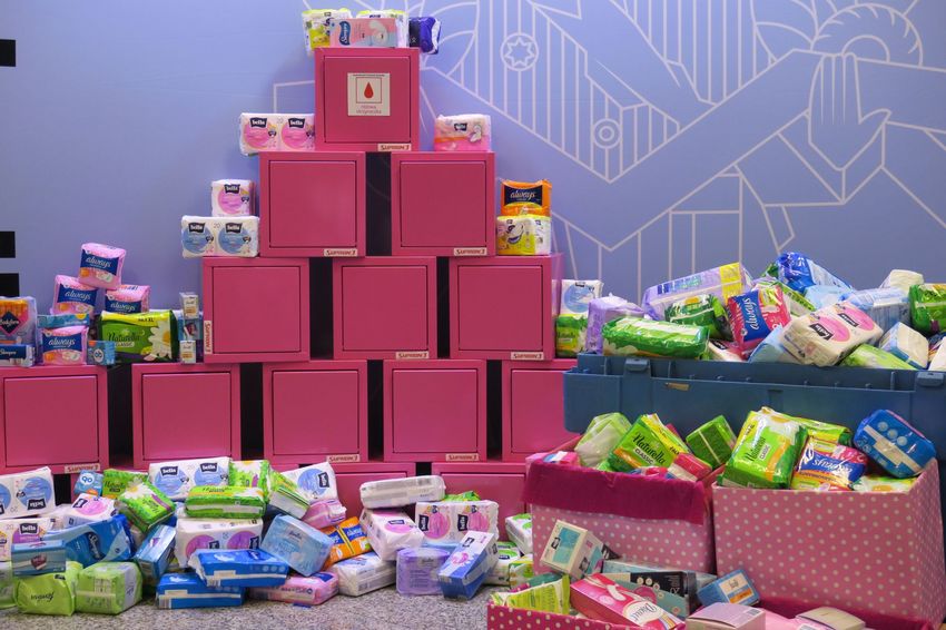 Różowe Skrzyneczki trafią do szkół